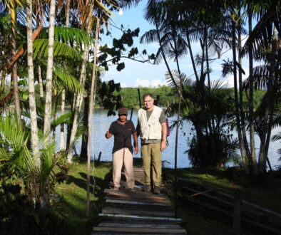 Neves e Ismael - rio ao fundo