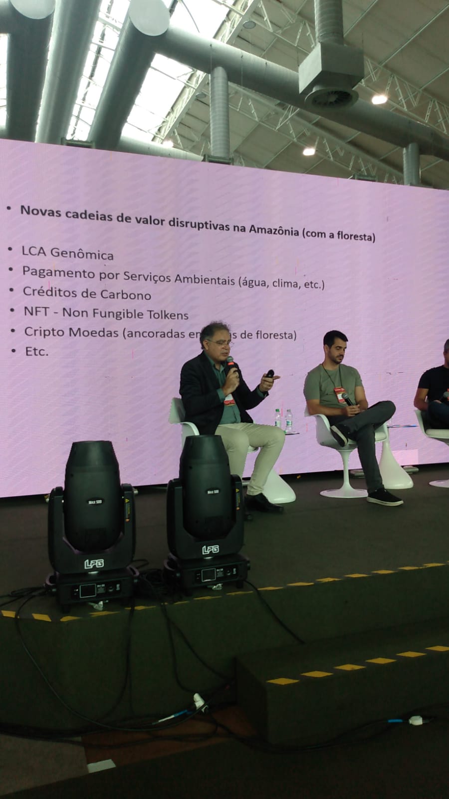 Ismael Nobre durante palestra no Amazon Summit